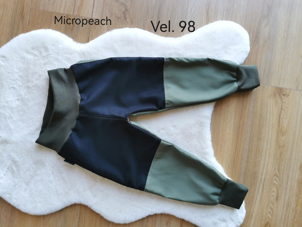 Kalhoty z micropeache - JEDNOBAREVNÉ KHAKI S ČERNOU - vel.98