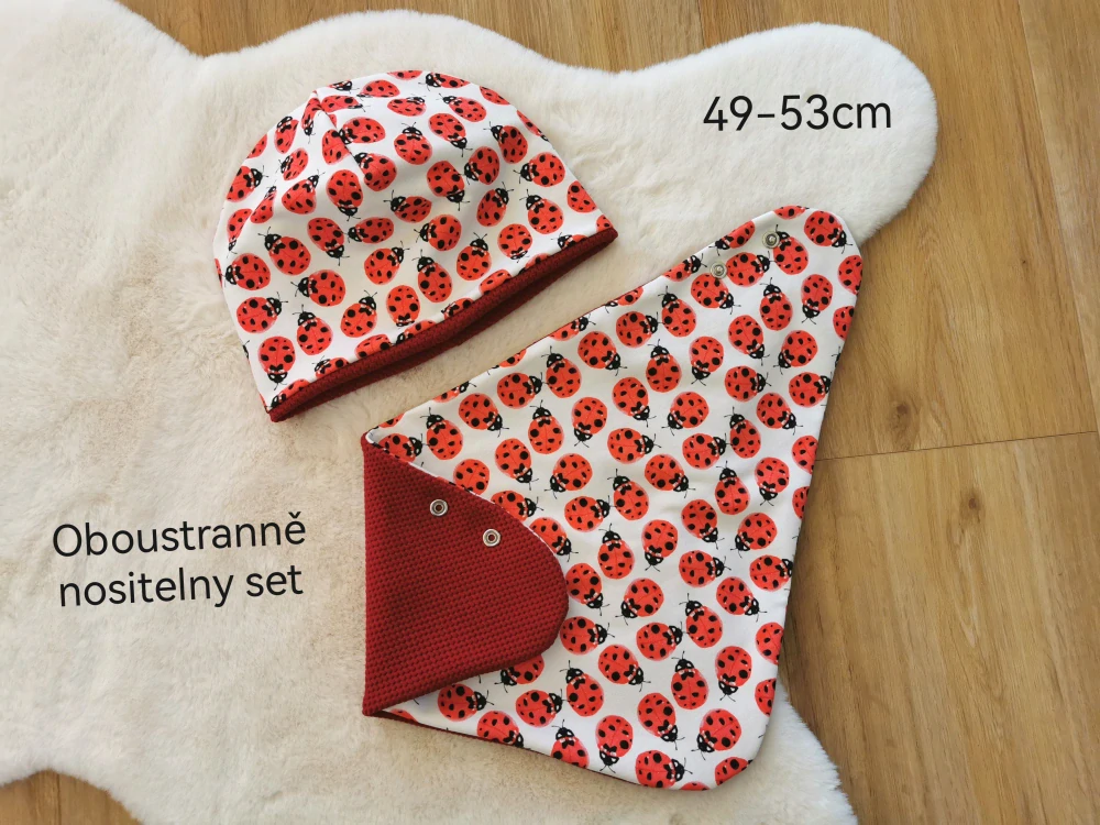 oboustranný set dvouvrstvá klasická čepice a šátek, ČERVENÁ A BERUŠKY - obvod 49-53cm (4-7let), šátek UNI
