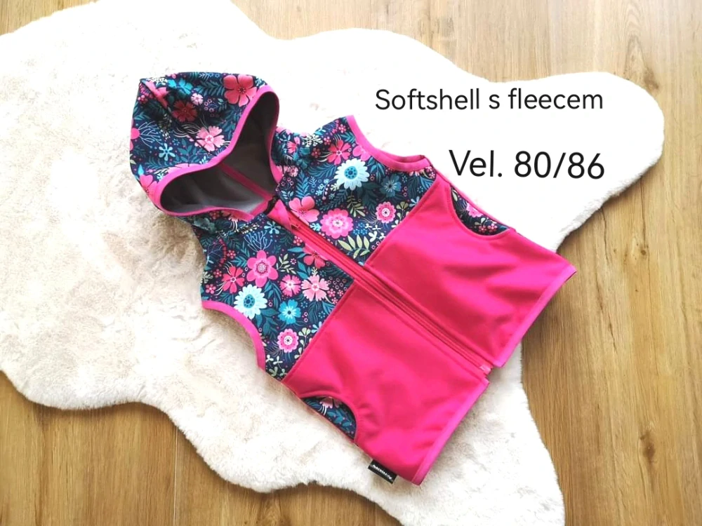 softshellová vesta s fleecem - fuchsiová v kombinaci s kytičkama - vel.80/86
