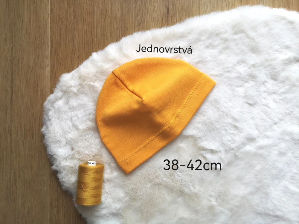 jednovrstvá čepice ŽLUTÁ - pro obvod 38-42cm (2-5 měsíců)
