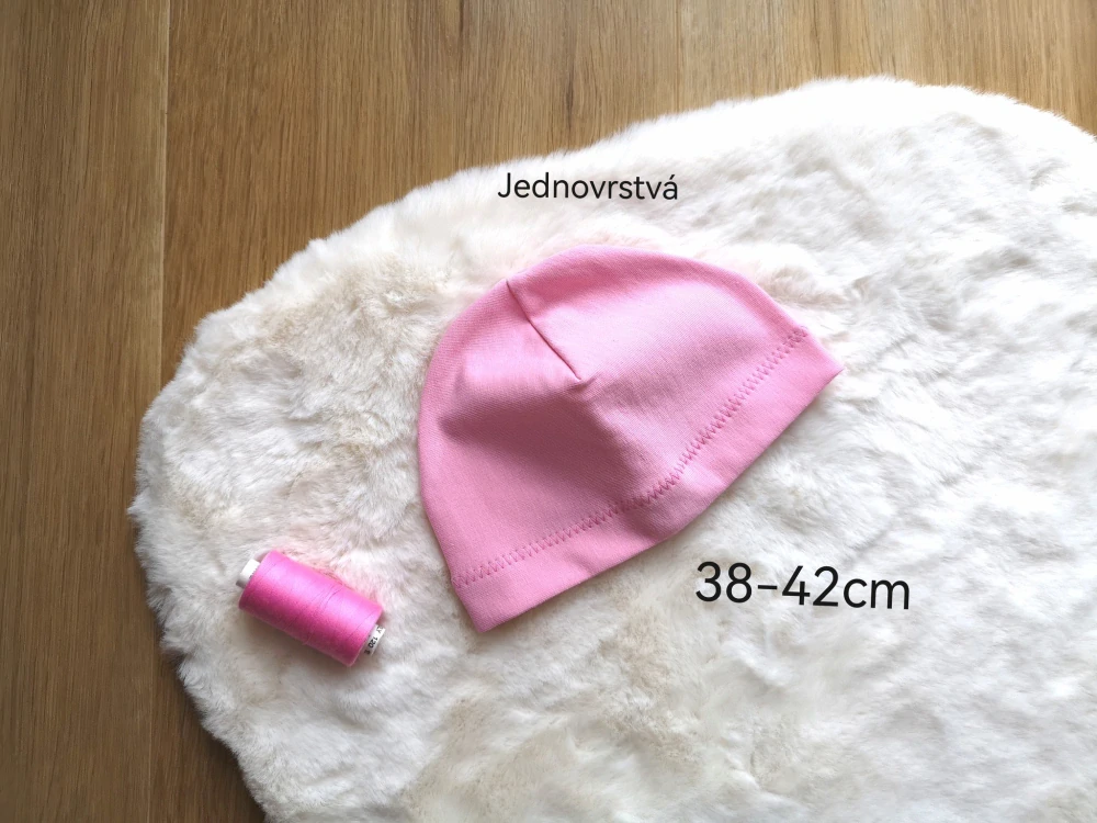 jednovrstvá sv.růžová čepice - pro obvod 38-42cm (2-5 měsíců)