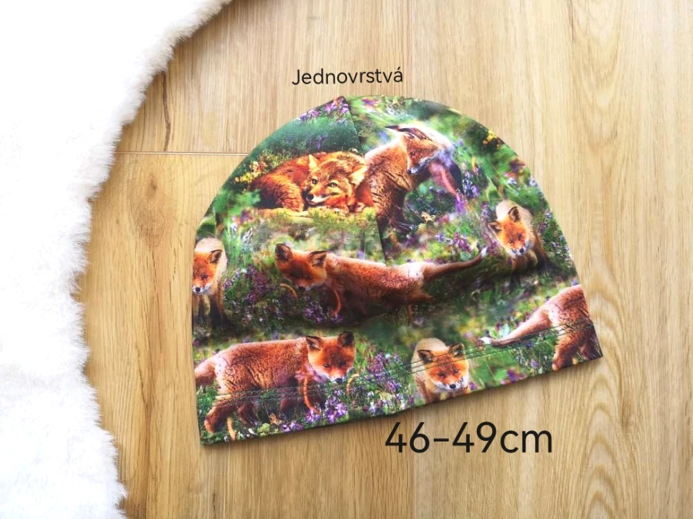 jednovrstvá čepice s liškami - 46-49cm (1-3 roky)
