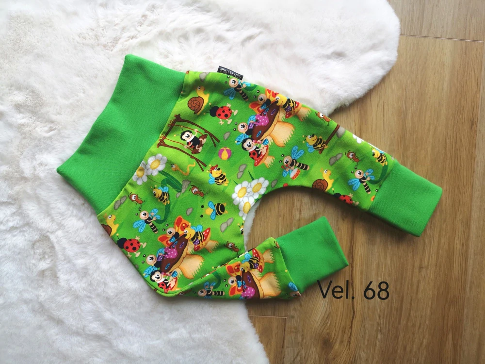tepláčky - BERUŠKY A VČELKY, trávově zelený náplet - vel.68