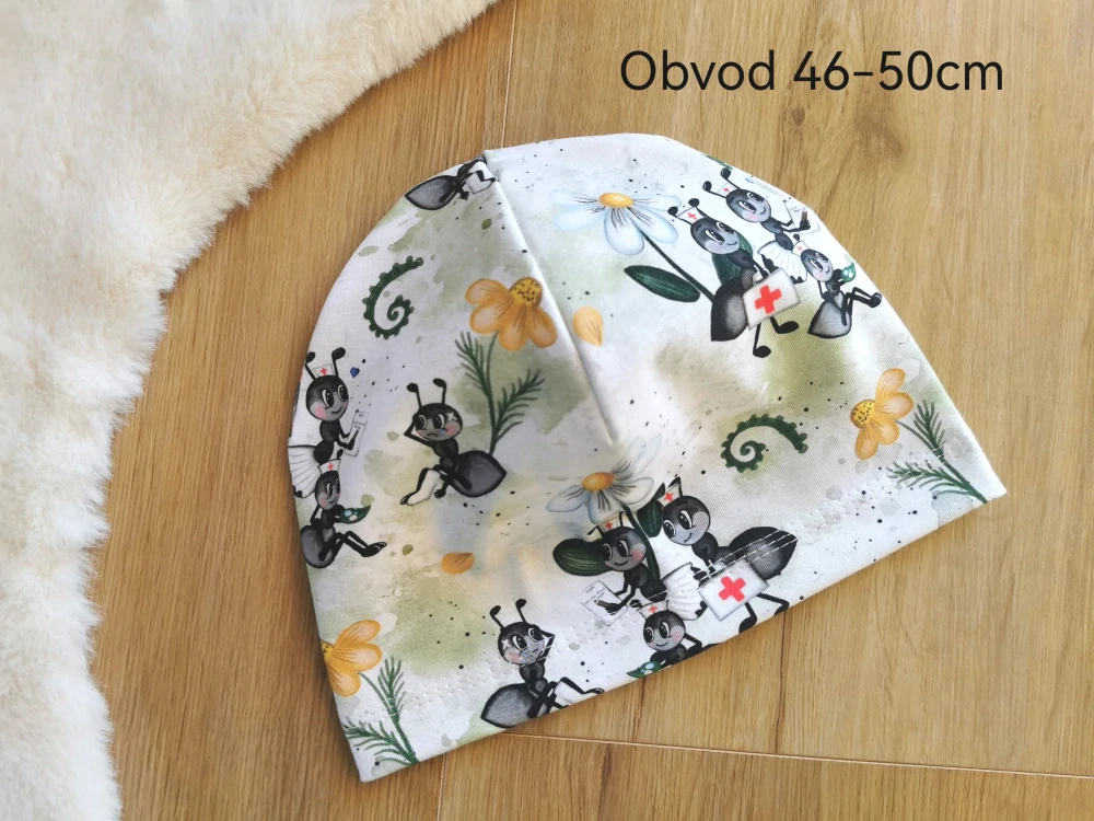 jednovrstvá čepice MRAVENEČCI - pro obvod 46-50cm (1-4 roky)