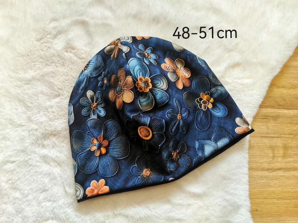 klasická dvouvrstvá čepice - KVĚTY NA JEANS - obvod 48-51cm (3-5let)