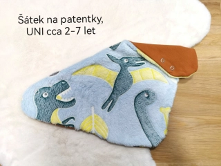 zateplený dvouvrstvý šátek na patentky - DINOSAUŘI, hnědé podšití - UNI (cca 2-6let)