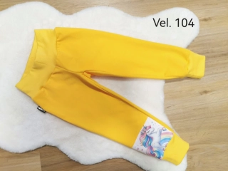 tepláky - ŽLUTÉ S JEDNOROŽCEM - vel.104