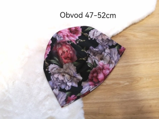 dvouvrstvá čepice s motivem akvarelových pivoněk - pro obvod 47-52cm (2-6let)