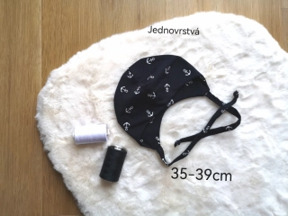 jednovrstvá čepice s motivem kotviček - pro obvod 35-39cm (newborn - 2 měsíce)