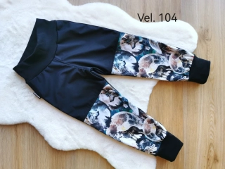 letní softshellové kalhoty - černé s vlky - vel.104