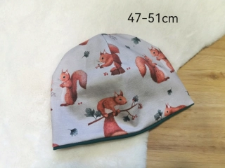 klasická dvouvrstvá čepice - VEVERKY NA TAUPE - obvod 47-51cm (2-5let)